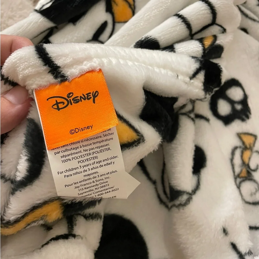NWT Disney Minnie and Mickey Mouse Halloween Oversized Blanket